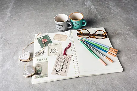 Foto oggetti simbolici per percorso di coppia